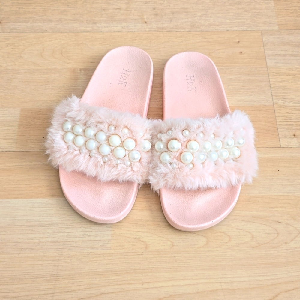 H2K Pearl Peach Pink FUZZY Fur Fashion Slides Sandals Cozy Warm Size 6